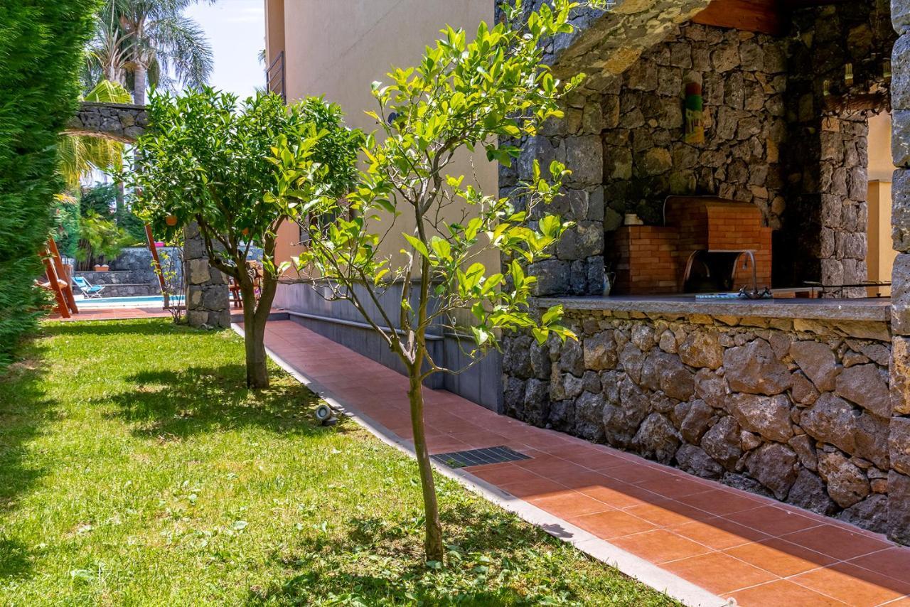 Villa Magdalena Ачи-Сант'Антонио Экстерьер фото