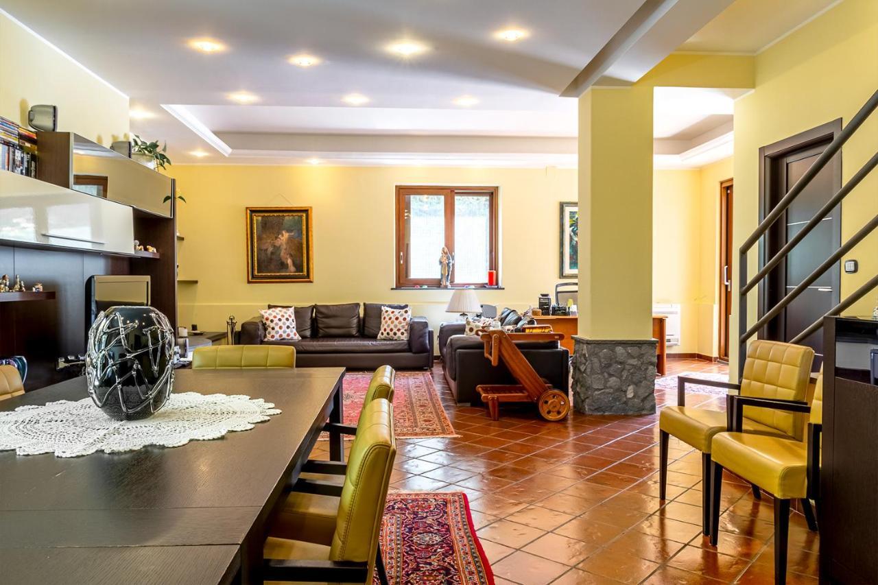 Villa Magdalena Ачи-Сант'Антонио Экстерьер фото